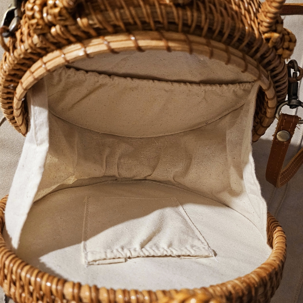 HANDCRAFTED IN VIETNAM BAMBOO Crossbody Bag - Picture 4 of 6